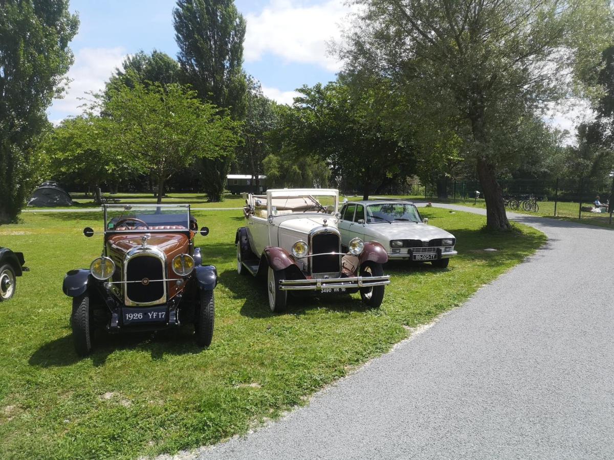 Camping Belle Riviere Chaniers Exterior foto