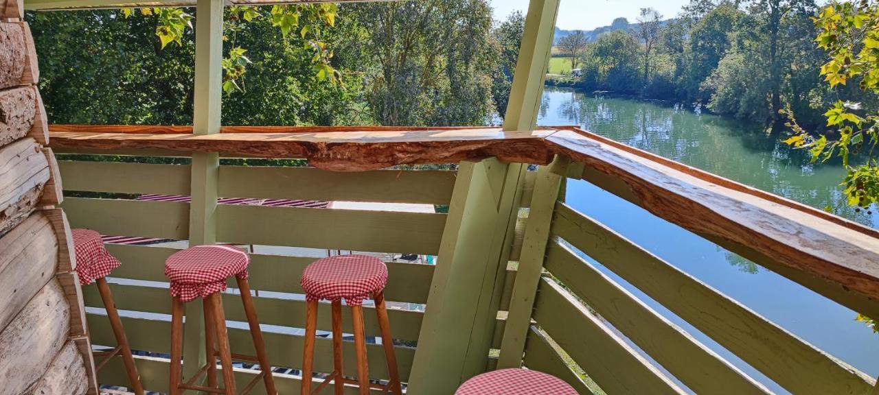 Camping Belle Riviere Chaniers Exterior foto