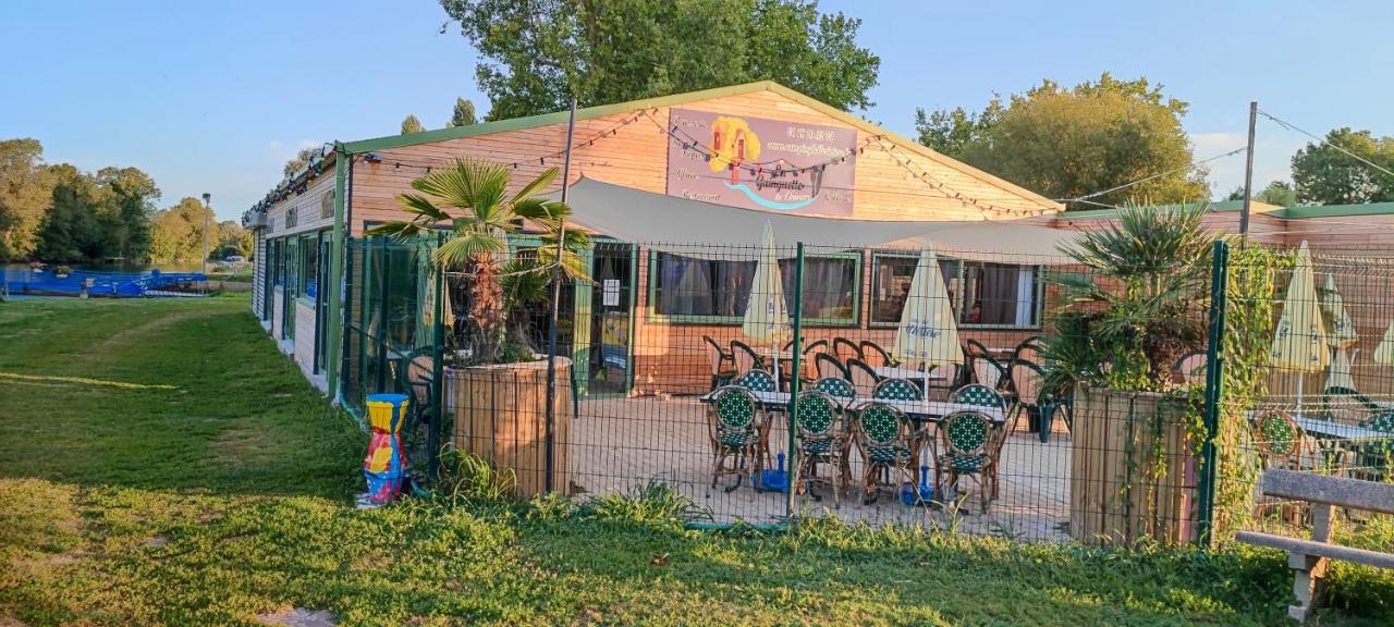 Camping Belle Riviere Chaniers Exterior foto